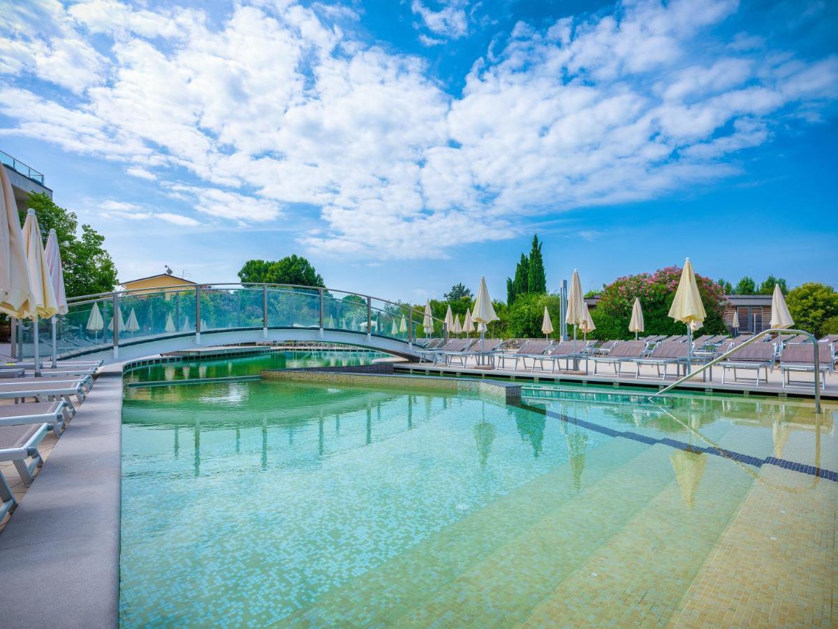 Parc Hotel Germano Suites & Apartments Бардолино Экстерьер фото
