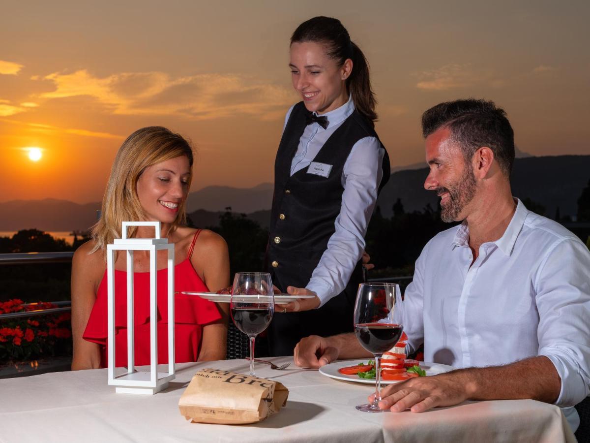 Parc Hotel Germano Suites & Apartments Бардолино Экстерьер фото