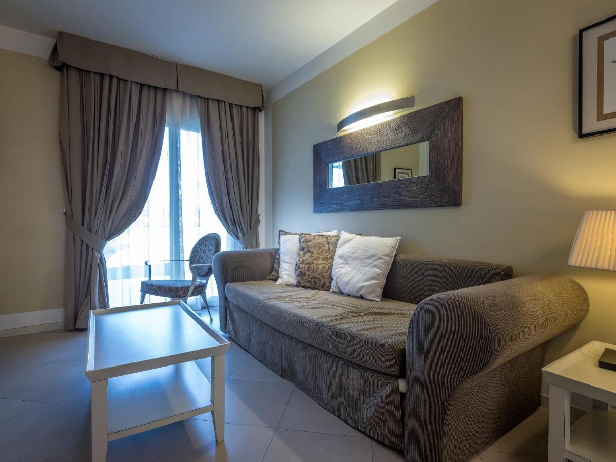 Parc Hotel Germano Suites & Apartments Бардолино Экстерьер фото