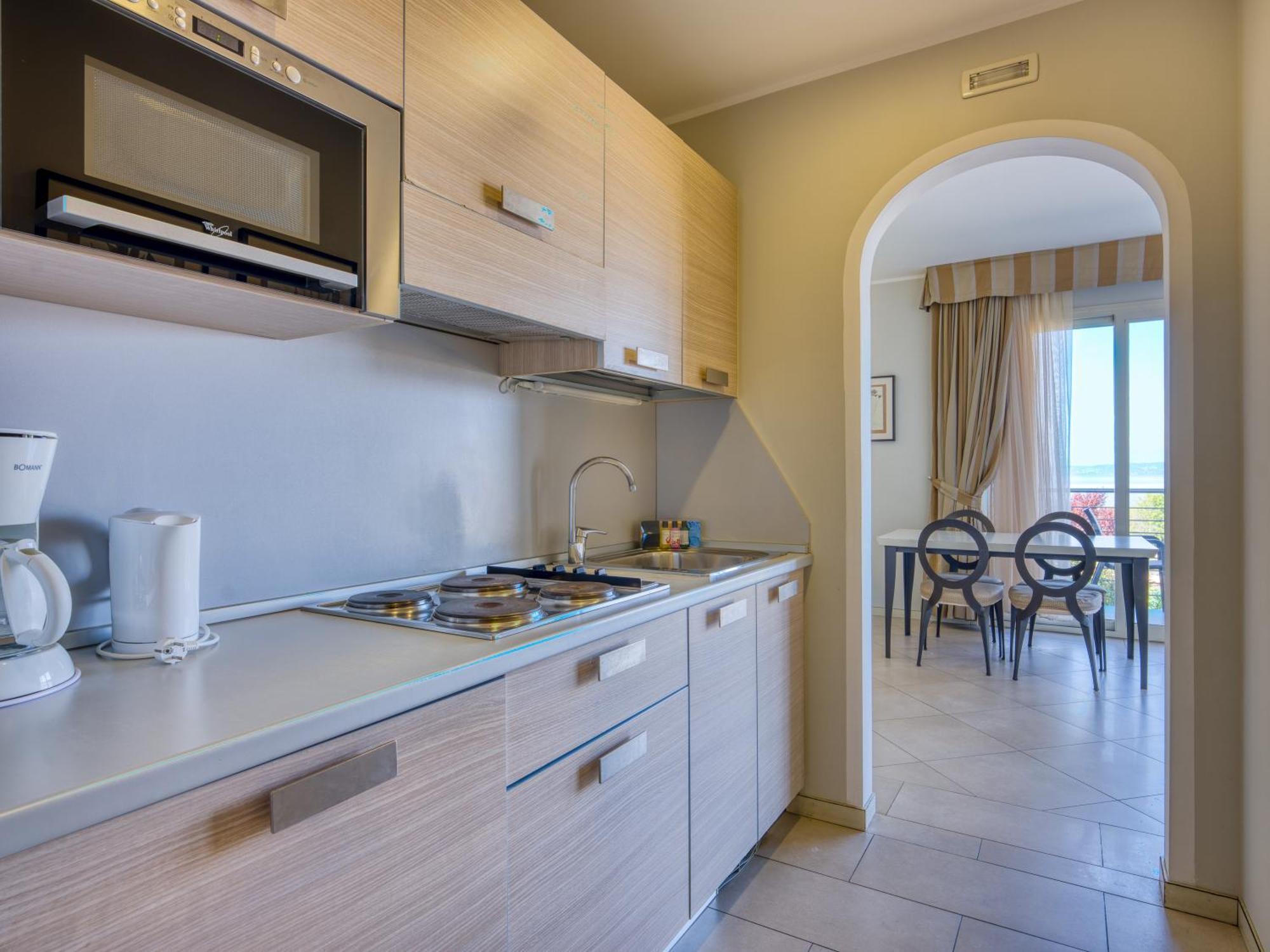 Parc Hotel Germano Suites & Apartments Бардолино Экстерьер фото