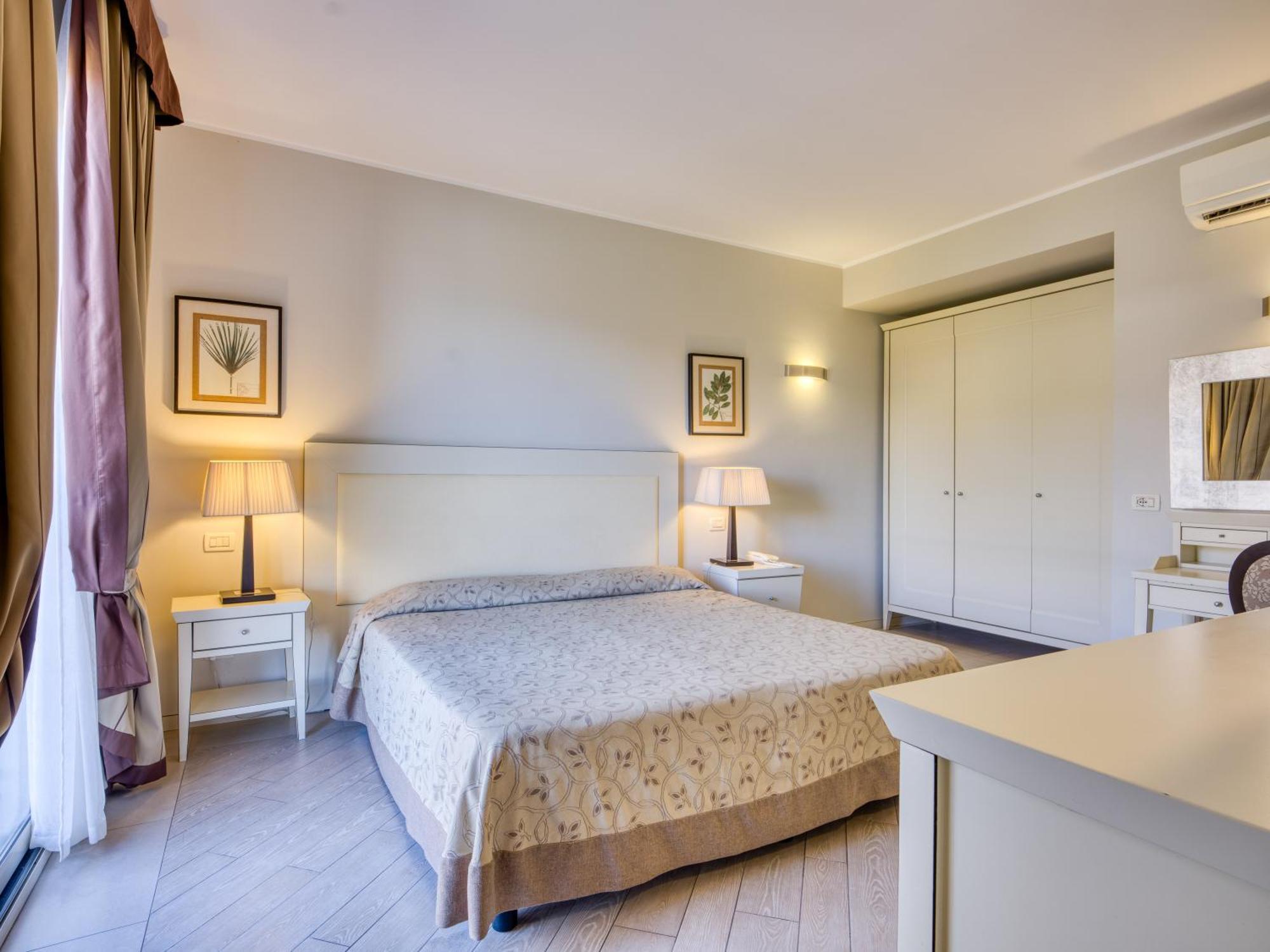 Parc Hotel Germano Suites & Apartments Бардолино Экстерьер фото